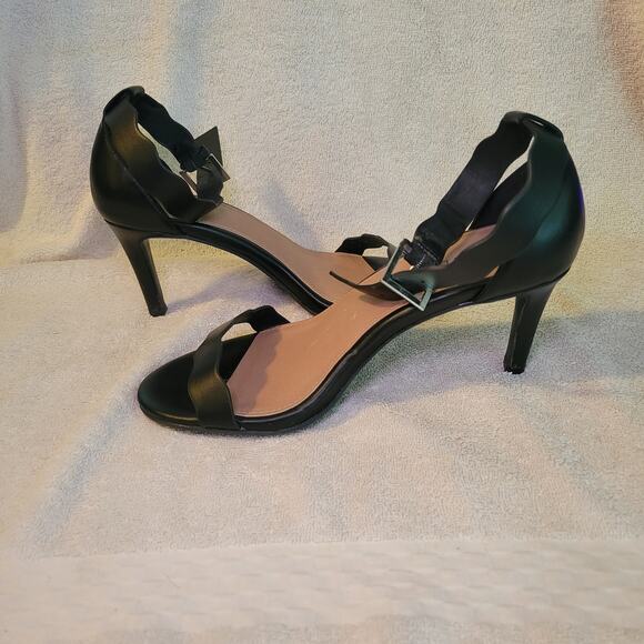 Torrid Black Faux Suede Ankle Strap Stiletto Heel Pumps Peep Toe Size 9W - Picture 10 of 11